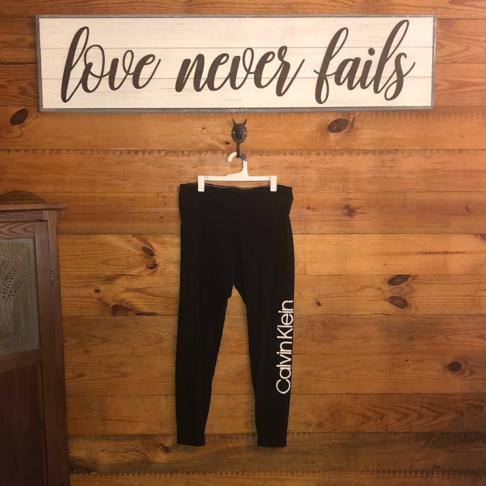 Calvin Klein yoga pants /leggings size XL